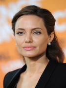 12c - Angelina Jolie broken image