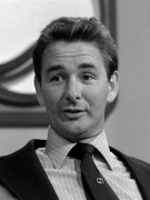 8h - Brian Clough broken image